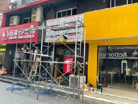 大方制作广告招牌如何避免它发黄？